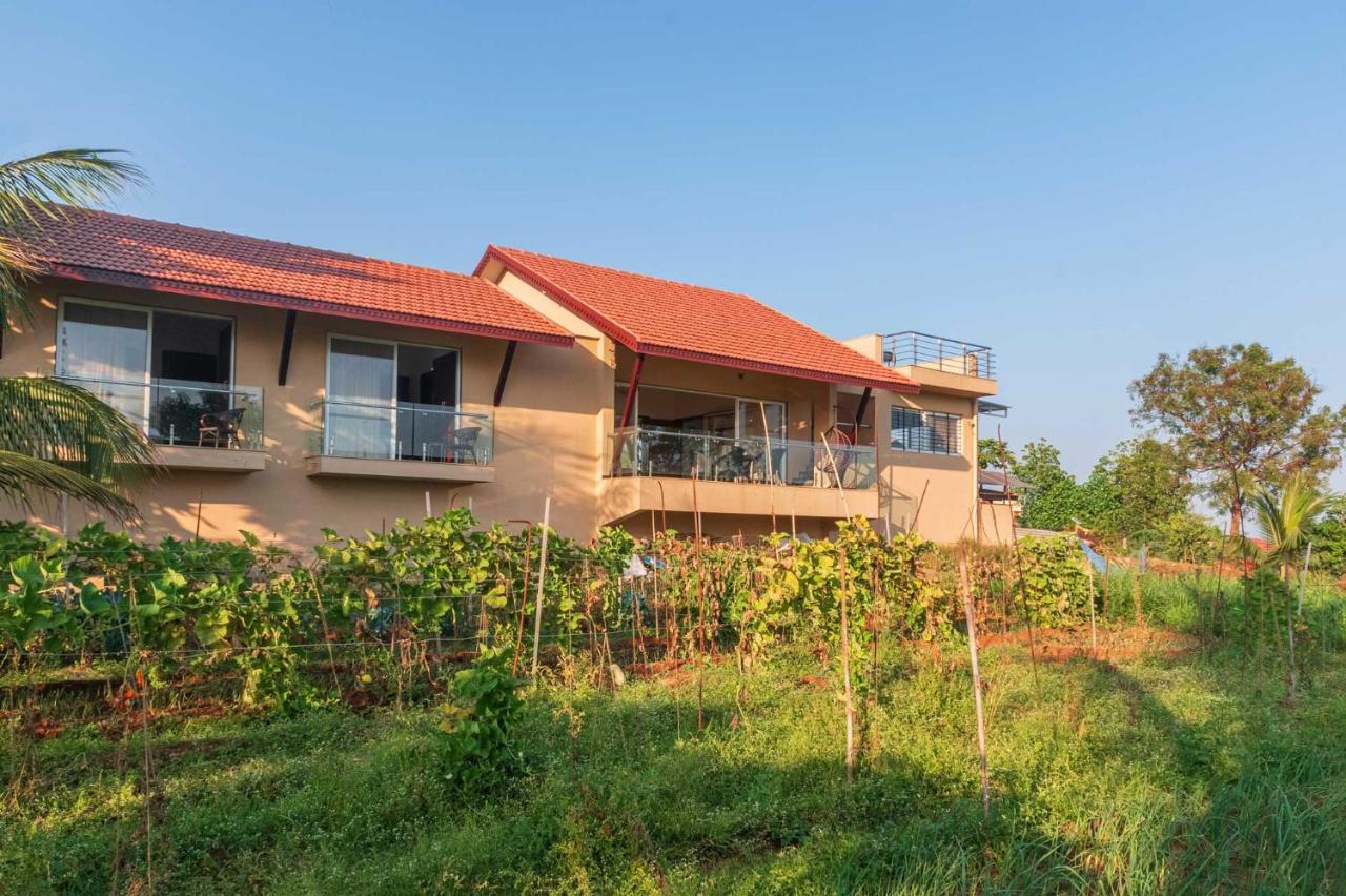 Luna Villa By Stayvista - Lakeside Charm With Terrace, Lush Lawn & Modern Decor Nashik Ngoại thất bức ảnh