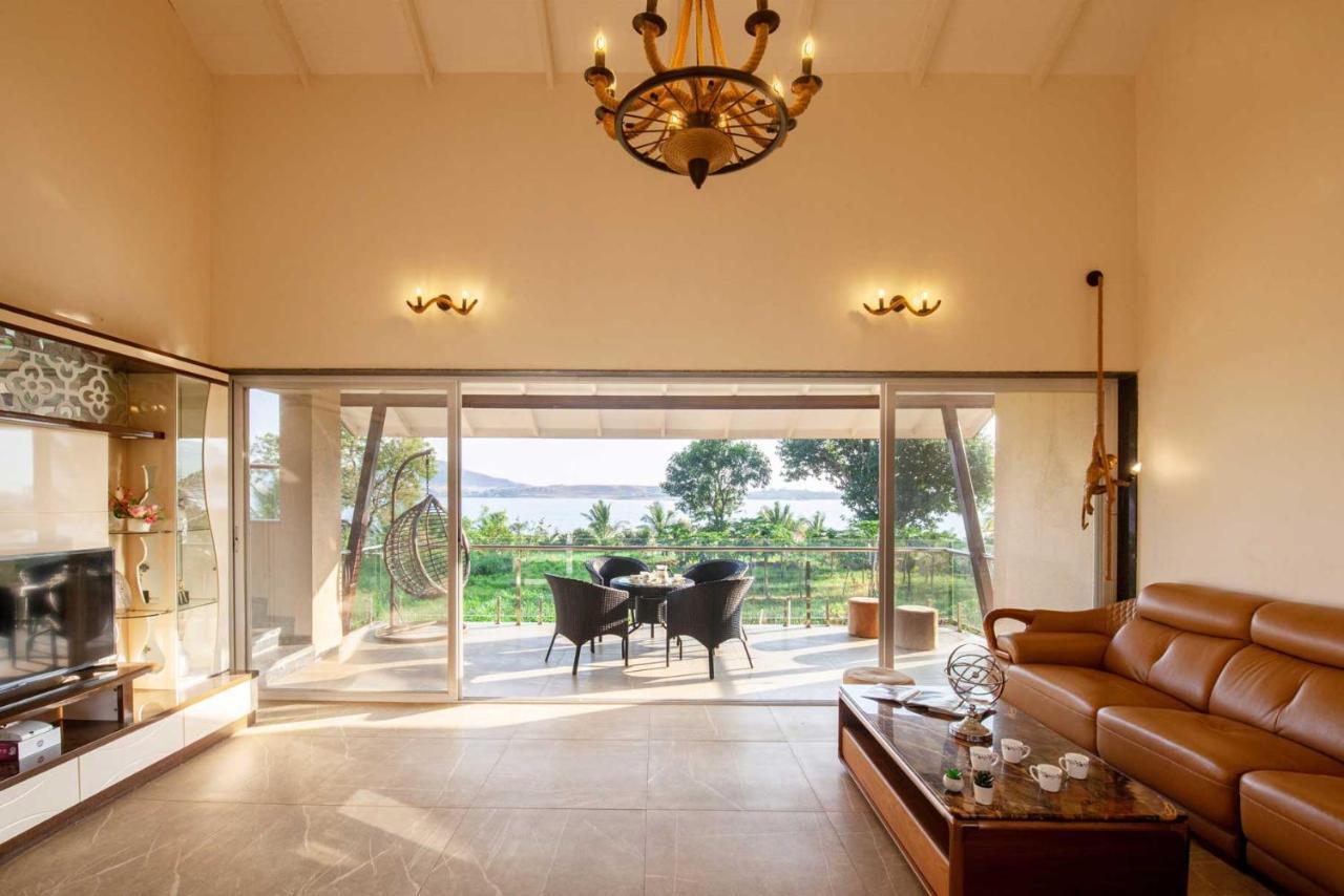 Luna Villa By Stayvista - Lakeside Charm With Terrace, Lush Lawn & Modern Decor Nashik Ngoại thất bức ảnh