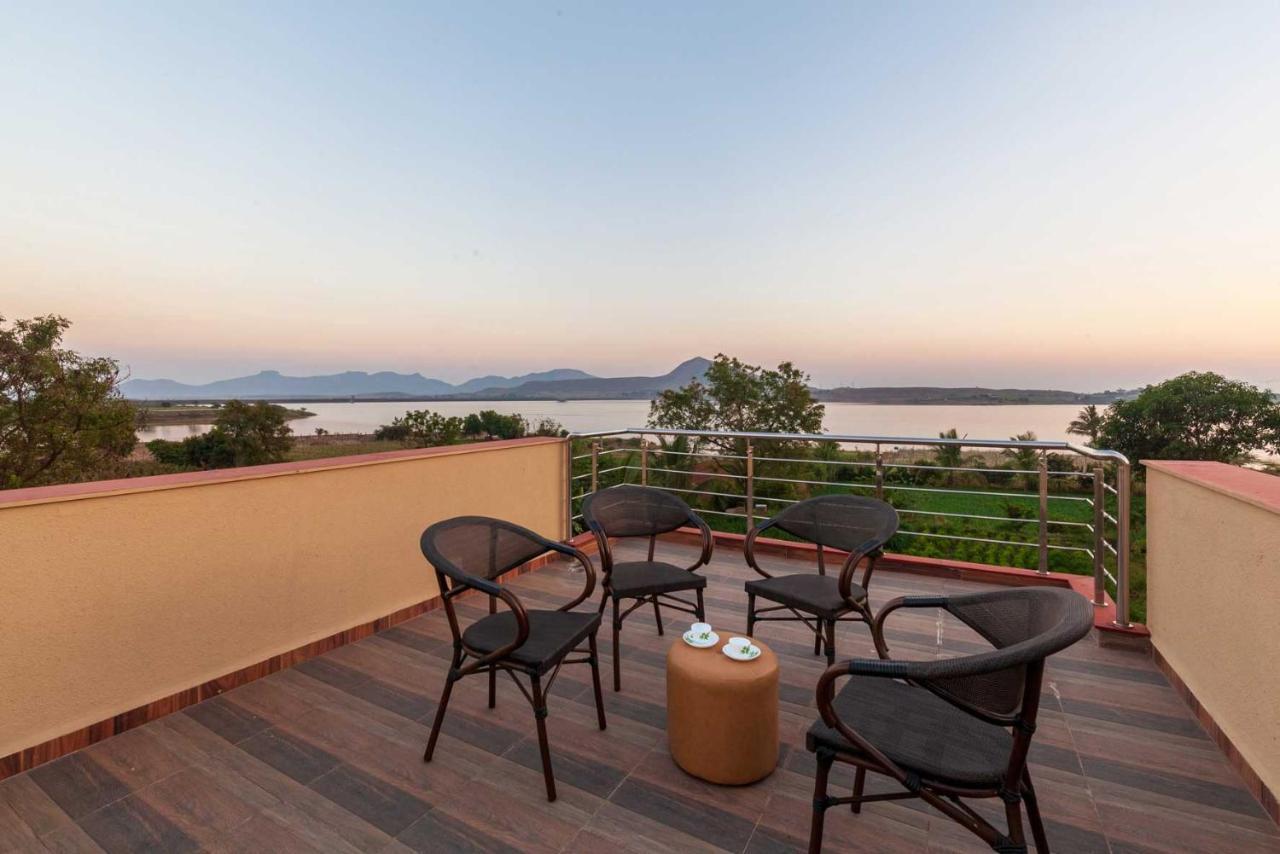 Luna Villa By Stayvista - Lakeside Charm With Terrace, Lush Lawn & Modern Decor Nashik Ngoại thất bức ảnh
